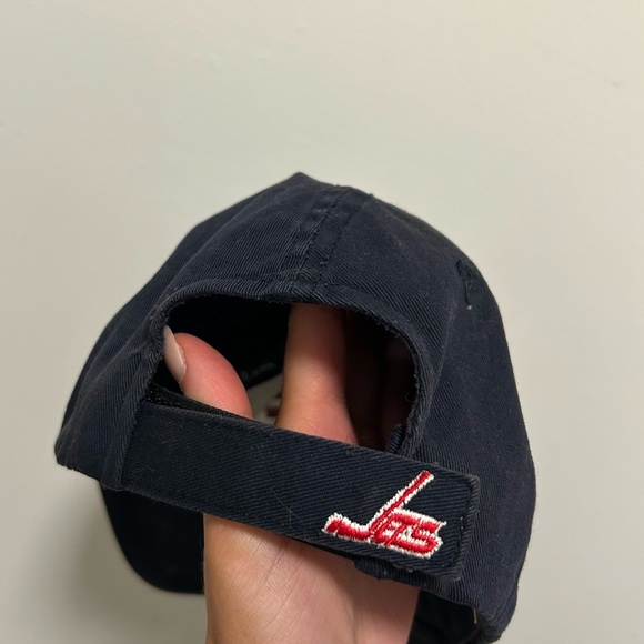 Winnipeg Jets Hat - Picture 2 of 4
